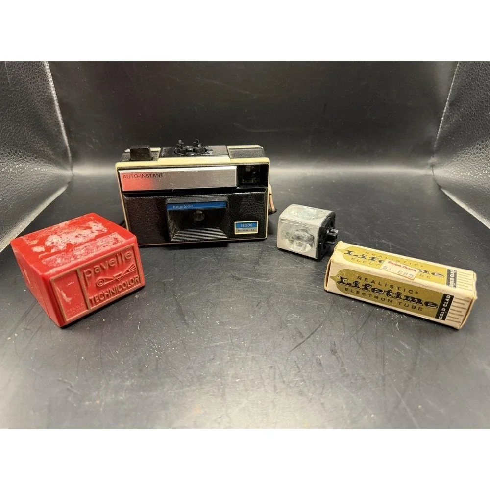 Vintage Keystone Auto-Instant 115X Camera w/ Flash Cube & Extras – Tested